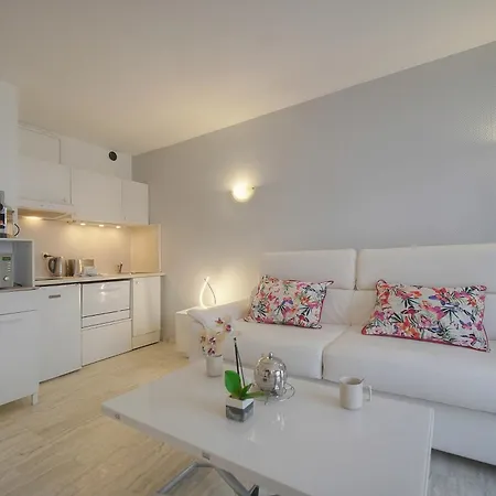 Frgk Victoria 3 1br Terrace, Ac & Ultra-fast Wi-fi *