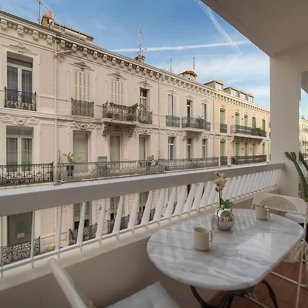 Appartement Frgk Victoria 3 1br Terrace, Ac & Ultra-fast Wi-fi
