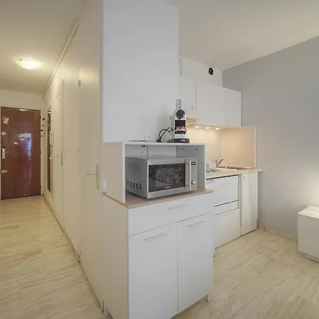 Lägenhet Frgk Victoria 3 1br Terrace, Ac & Ultra-fast Wi-fi Cannes