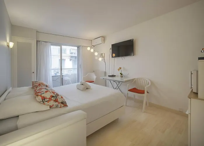 Frgk Victoria 3 1br Terrace, Ac & Ultra-fast Wi-fi كان