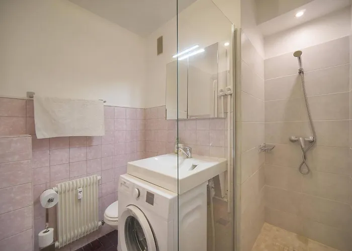 Frgk Victoria 3 1br Terrace, Ac & Ultra-fast Wi-fi شقة